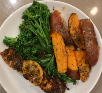 Spicy Cajun Salmon, Sweet Potato, Krispy Kale & Organic Broccoli